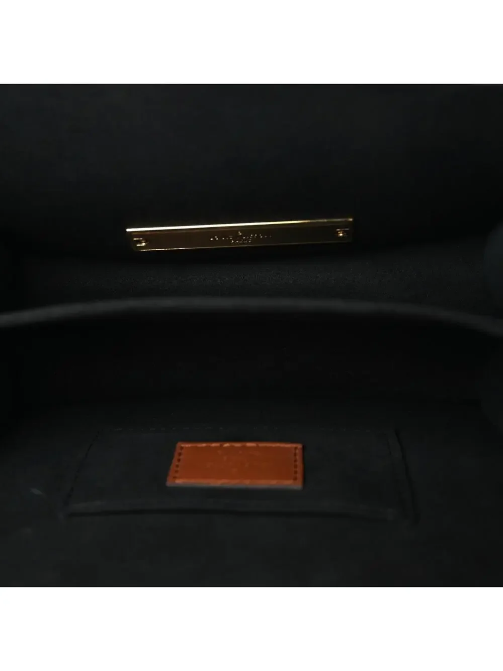 Louis Vuitton Reverse Dauphine Mini #322119L18B